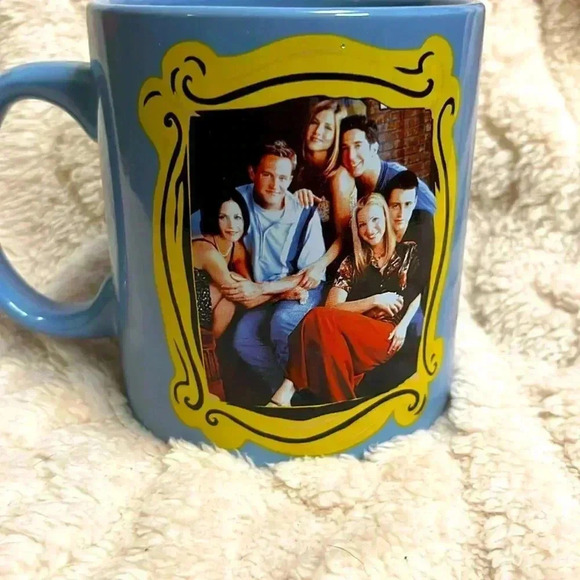 Friends The TV Series Cast Coffee Tea Mug Cup, Large 20 OZ RARE. PRE-OWNED - Picture 2 of 3